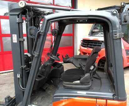 Elektrisk- 3 hjul 2019 Linde E16-02 (4)