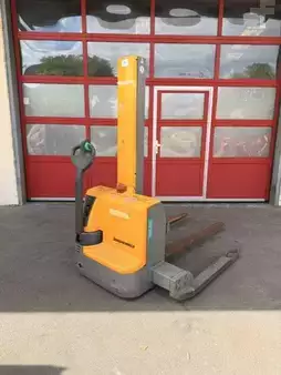 Stacker pedestre 2019  Jungheinrich EMC B10 (2)