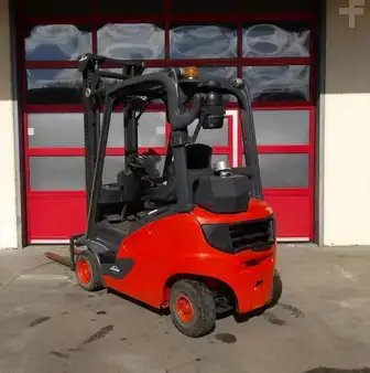 Chariots élévateurs diesel 2017  Linde H14D (2)