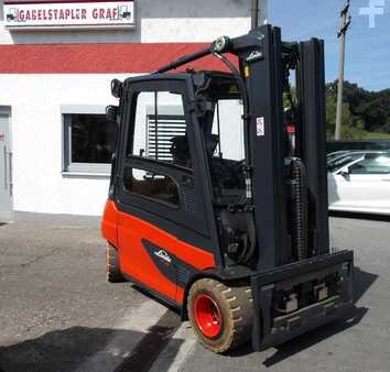 Elektro čtyřkolový VZV 2018 Linde E35L-01 (1)