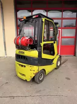 Nestekaasutrukki 2018  Clark C15L (2)