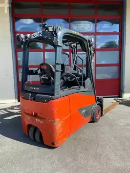 Chariots électriques à 3 roues 2018  Linde E16H-02 (2)