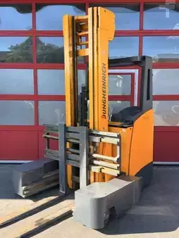 Four-way reachtrucks 2015  Jungheinrich ETV Q20 (1)
