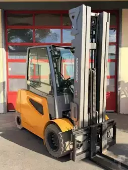 Elektro čtyřkolový VZV 2017  Jungheinrich EFG550s (2)