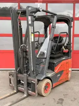 Carrelli elettrici 3 ruote 2020  Linde E14-02 (1)