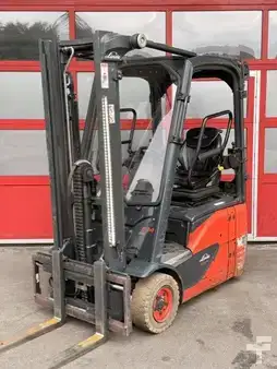 Carrelli elettrici 3 ruote 2020  Linde E14-02 (1)