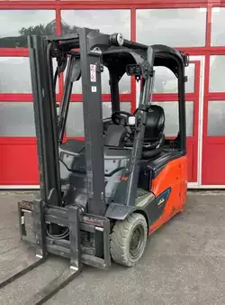 Carrelli elettrici 3 ruote 2020  Linde E14-02 (1)