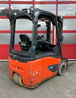 Carrelli elettrici 3 ruote 2020  Linde E14-02 (3)