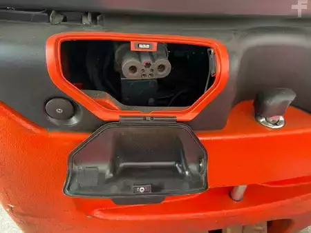 Carrelli elettrici 3 ruote 2020  Linde E14-02 (9)