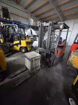 Elektro čtyřkolový VZV 2007  Toyota 7FBMF25 (1)