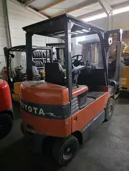 Elektro čtyřkolový VZV 2007  Toyota 7FBMF25 (5)