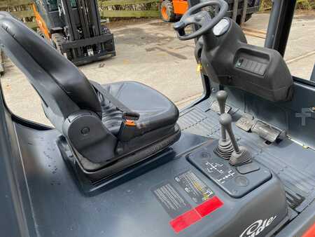 Treibgasstapler 2001  Linde H25T-03 (8)