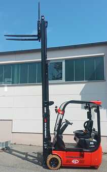 Chariots électriques à 3 roues 2024  EP Equipment TDL161 (4,3) (2)