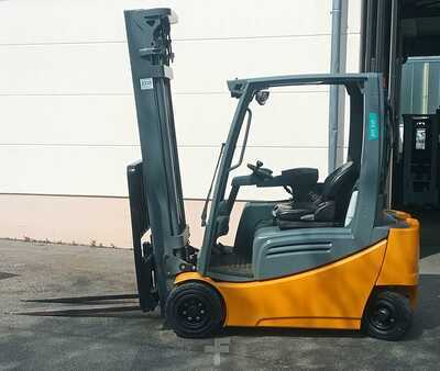 Electric - 4 wheels 2020  Jungheinrich EFG320 (1)