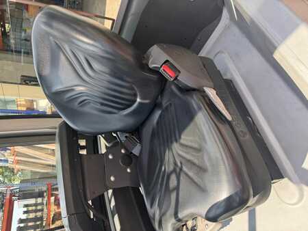 Electric - 4 wheels 2020  Still RX20-20PL (9)