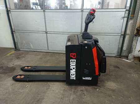 Porta-paletes elétrico 2025  EP Equipment RPL201 (1)