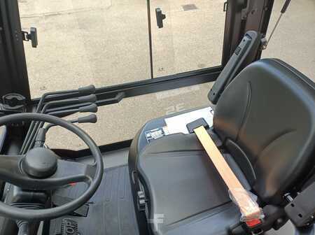 Chariots électriques à 4 roues 2025  EP Equipment EFL353 (4,8) (1)