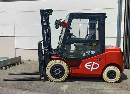 Elektro 4 Rad 2026  EP Equipment EFL382X5 (1)