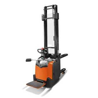 Stacker pedestre 2024  BT SPE120L (1)