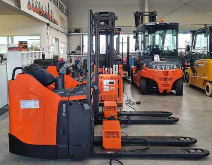 Niederhubwagen 2024  BT LPE200 (2)