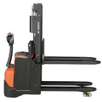 Stacker pedestre 2024  BT SWE200D (1)