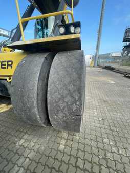 Reach stacker 2017  Hyster RS46-33CH (9) 
