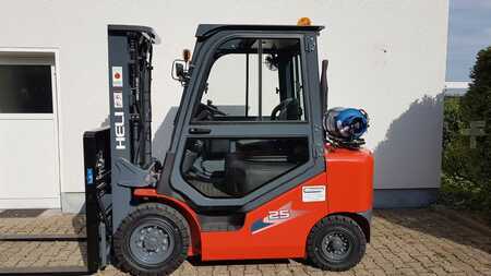 Chariots élévateurs GPL 2020 Heli CPYD25H (1)