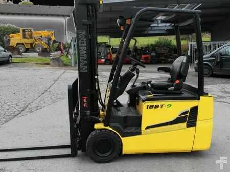 Chariots électriques à 3 roues 2015 Hyundai 18BT-9 (1)