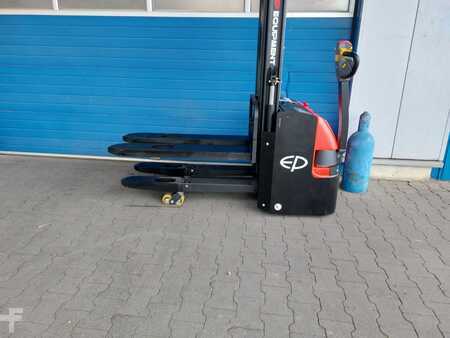 Ruční vysokozdvižný vozík 2025  EP Equipment WSA161  -  Neugerät (2)