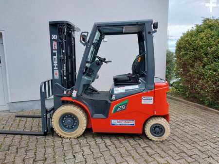 Chariots électriques à 4 roues 2022 Heli CPD25-lithium (1)