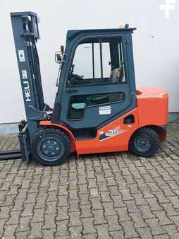 Chariots élévateurs diesel 2021 Heli CPCD35 XC Stage 5 (1)