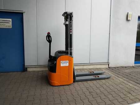 Pinontavaunu  Still EGV 14 Triplex (1)