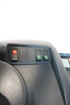 Carrelli retrattili 2008  Linde R 20 G (7)