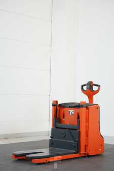 Transpalettes éléctriques 2014  Linde T 19 L 1152 ROTABATT (2)