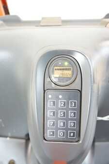 Transpalettes éléctriques 2014  Linde T 28 L ROTABATT UNI (6)