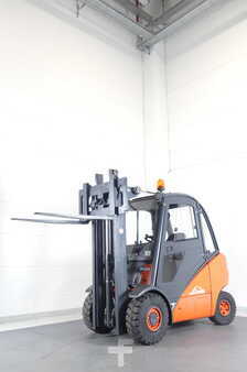 LPG Forklifts 2003  Linde H 30 T 393 (5)