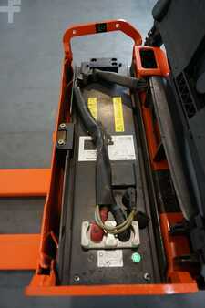 Transpalettes éléctriques 2019  Linde T 20 ION (5)