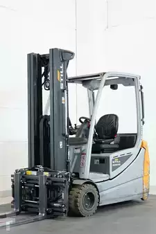 Chariots électriques à 3 roues 2020 Still RX 20-20L (1)