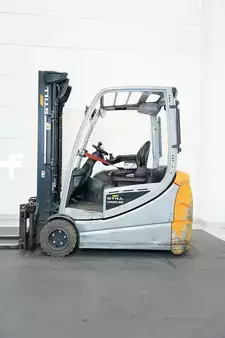 Chariots électriques à 3 roues 2020  Still RX 20-20L (6)