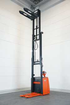 Pallet Stackers 2018  Linde L 20 I 1173 (5)