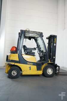 Treibgasstapler 2012  Yale GLP 25 VX (4)