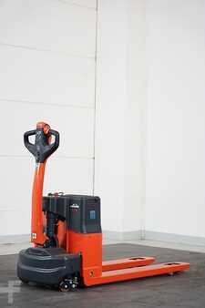 Transpalettes éléctriques 2024  Linde T 14 B 1132 (1)