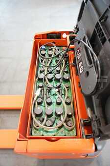 Transpalettes éléctriques 2020  Linde T 16 1152-02 (5)