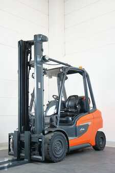 Treibgasstapler 2020  Linde H 35 T 1202-01 (1)