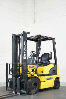 Diesel gaffeltruck 2015  Hyundai 20DA-7E (1)