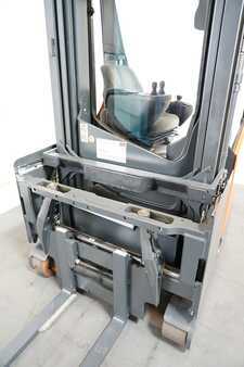 Chariots à mât rétractable 2018 Linde R 14 X 116-03 (4)