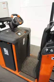 Prépateurs de commande horizontaux 2022  Linde N 25 C 4587 (3)