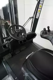 Chariots élévateurs GPL 2015  Linde H 25 T 392-02 (5)