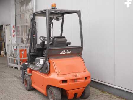 Elektro 4 Rad 2005  Linde E20PH-02 (2)