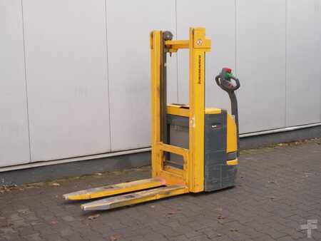 Hochhubwagen - Jungheinrich EJC 10 (1)